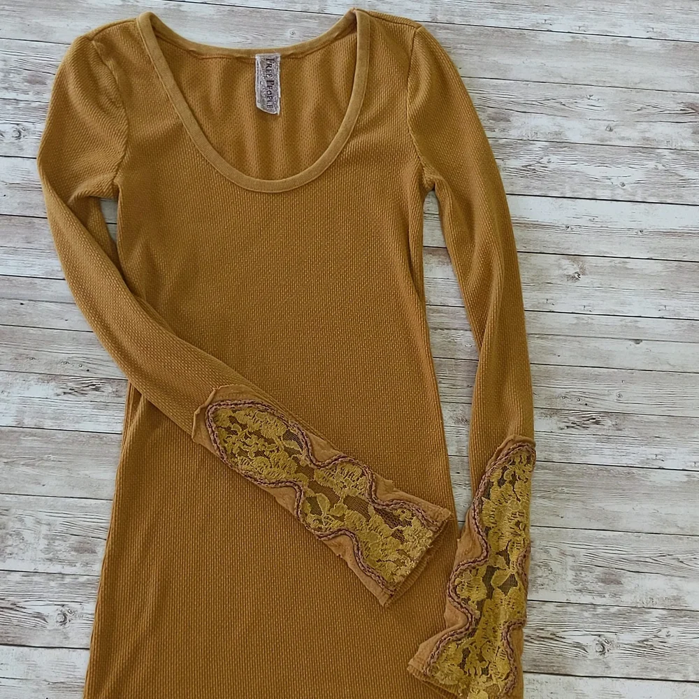Free People Crafty Cuff Gold Lace Thermal Top S